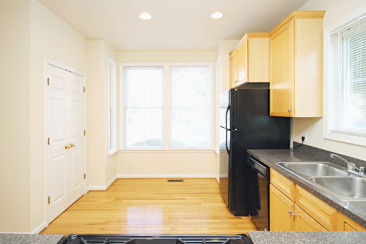 113 Melbourne Park Cir Apt A - Photo 7 of 22