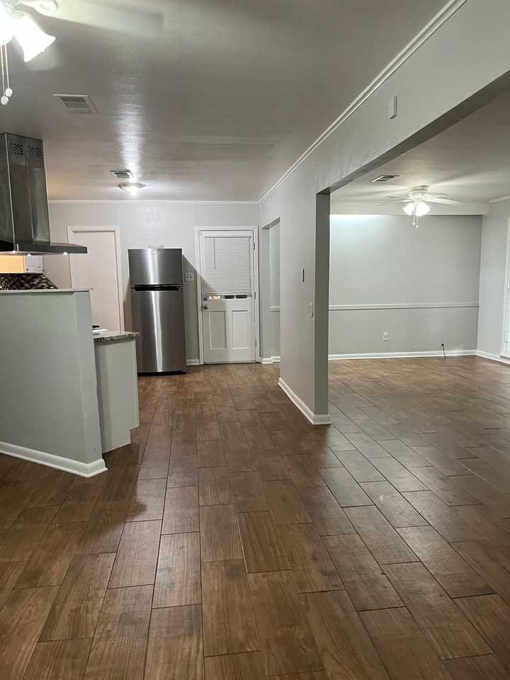 1730 Bayou Dr - Photo 5 of 13