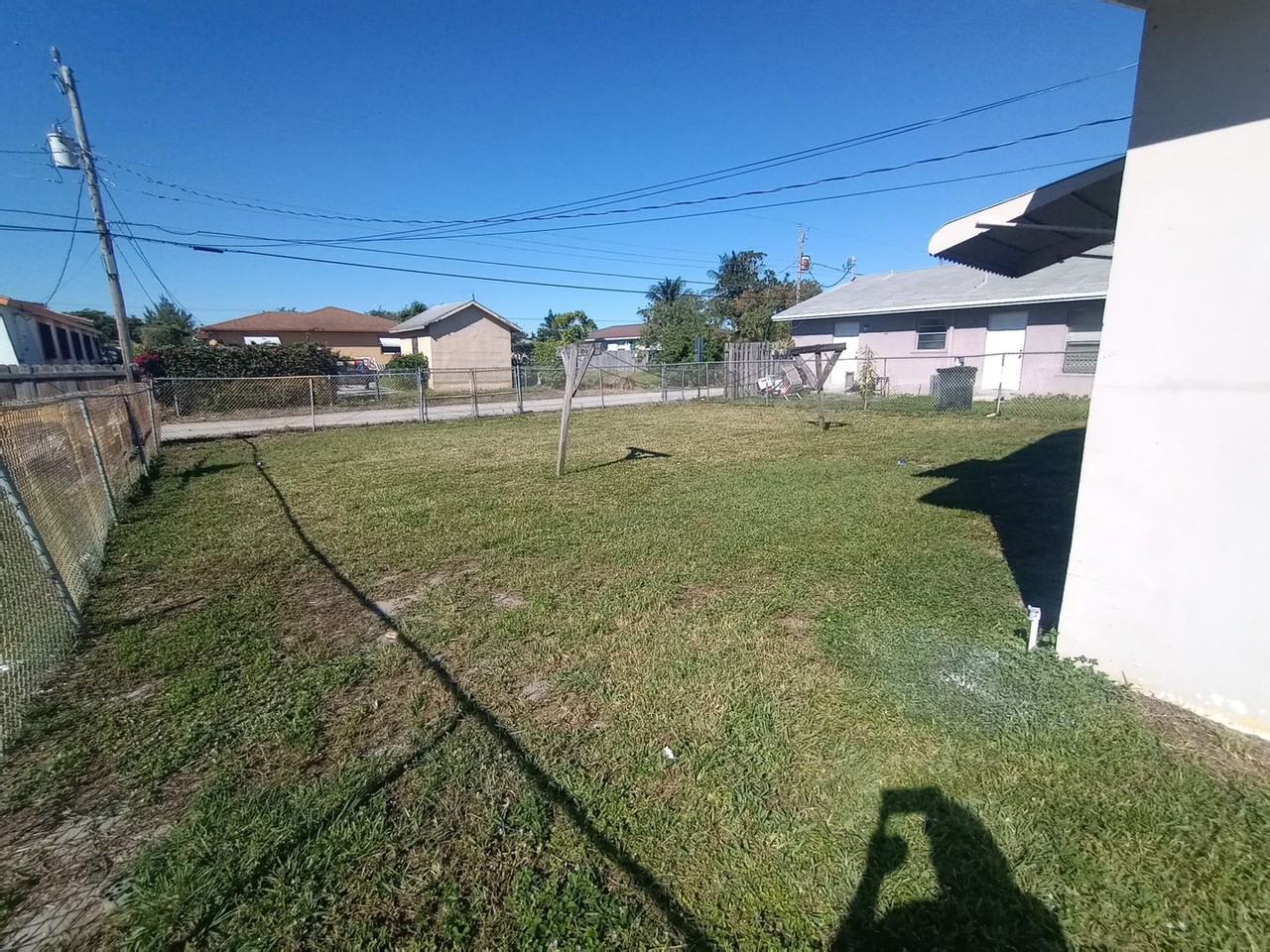 132 Sw 12th Ave - Photo 2 of 10