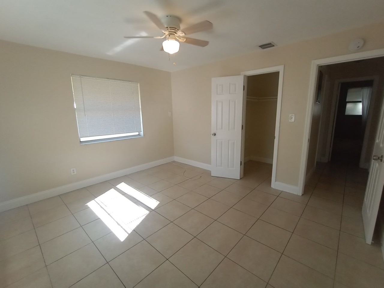 132 Sw 12th Ave - Photo 6 of 10