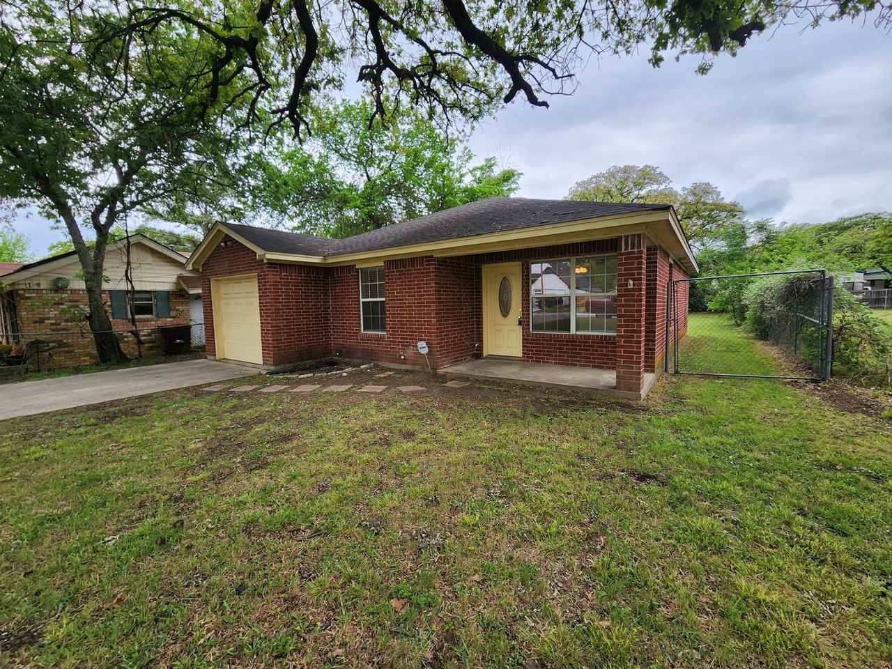 3025 Pueblo Trl - Photo 2 of 25
