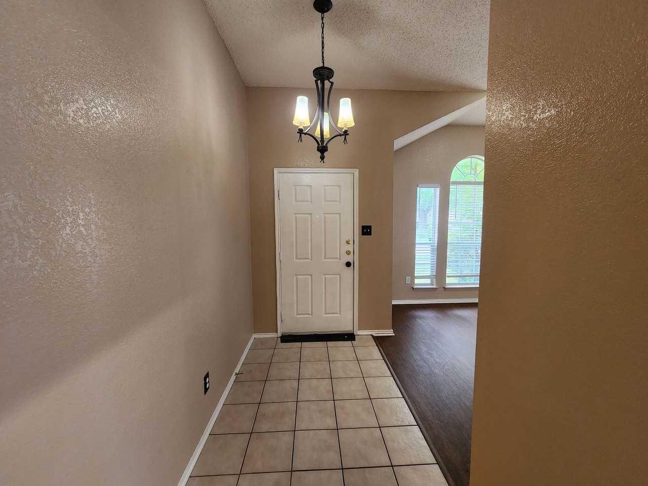 4821 Eagle Trace Dr - Photo 2 of 26