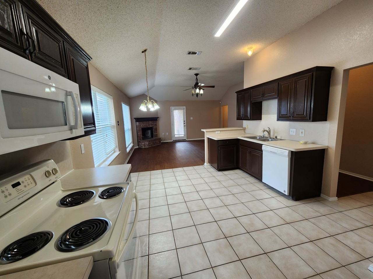 4821 Eagle Trace Dr - Photo 5 of 26