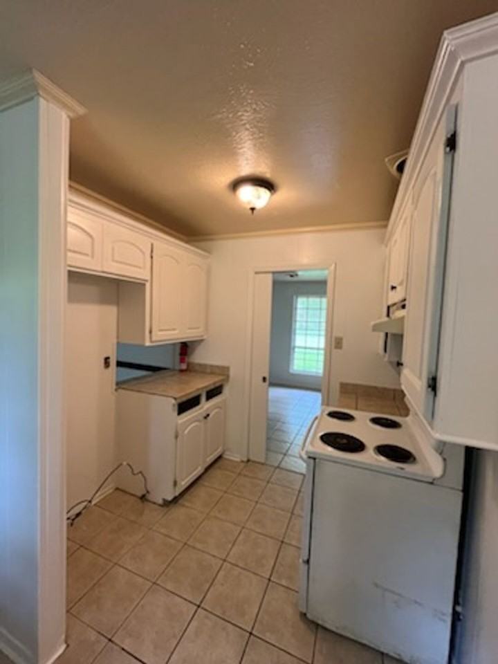 3219 Lakewood Dr - Photo 3 of 8