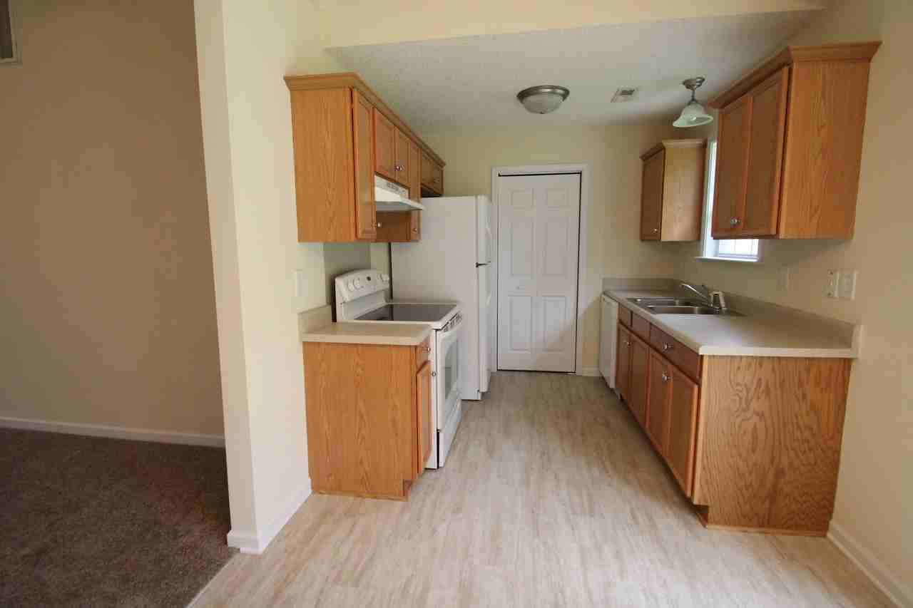 1258 Camellia Ct - Photo 3 of 13