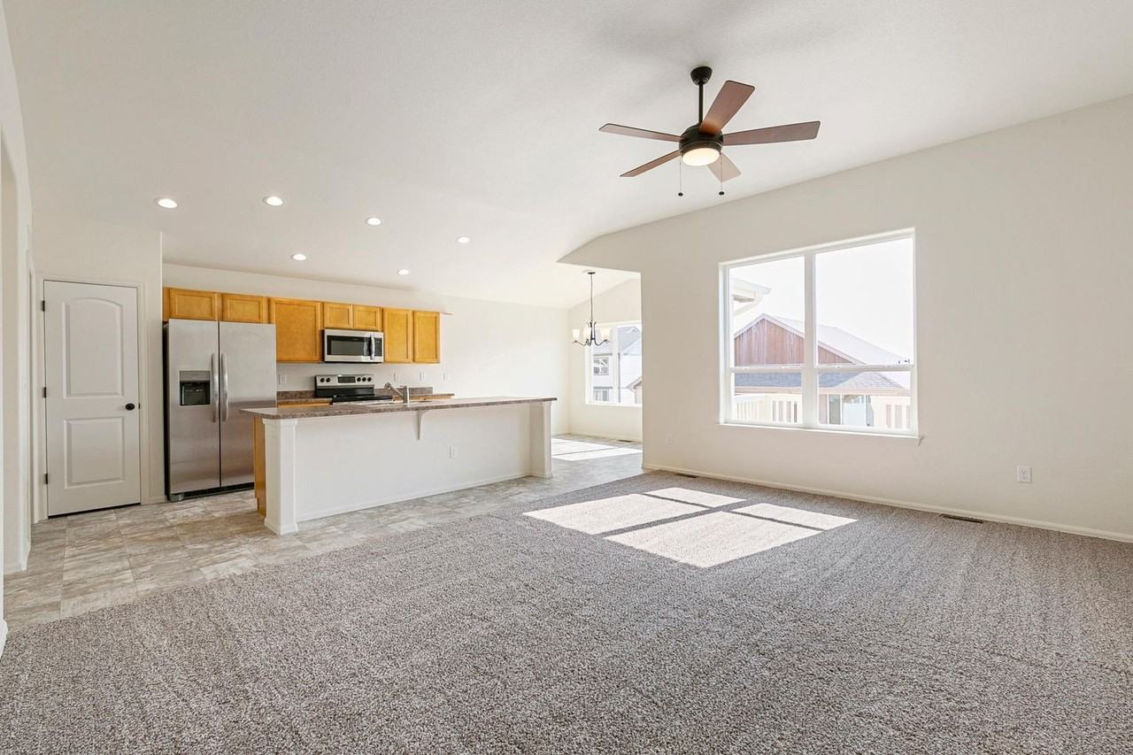 1900 104th Avenue Ct - Photo 3 of 22