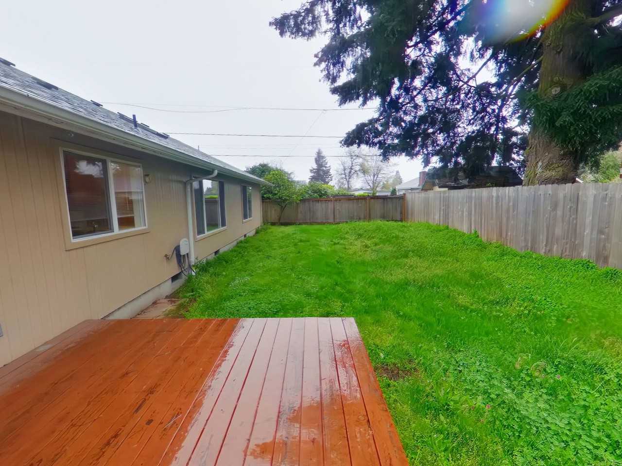 2310 Snelling Dr - Photo 2 of 16