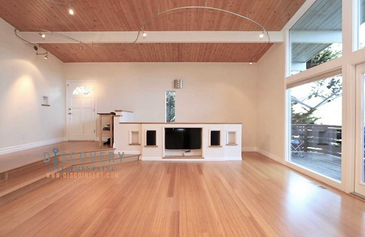 6812 Saroni Dr - Photo 3 of 32