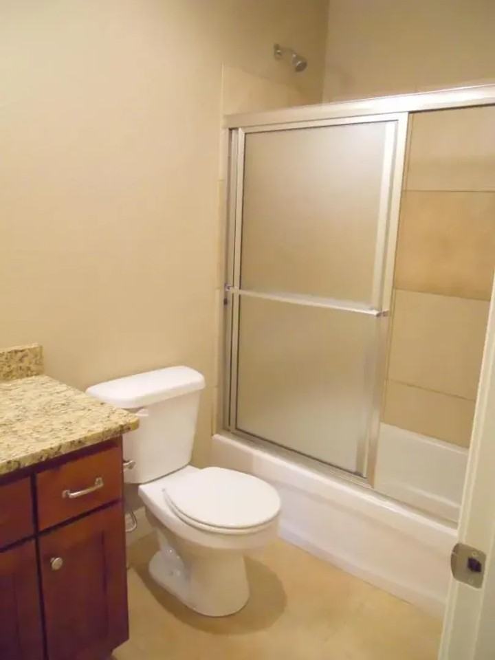 2401 W Bridlewood Trl - Photo 5 of 6