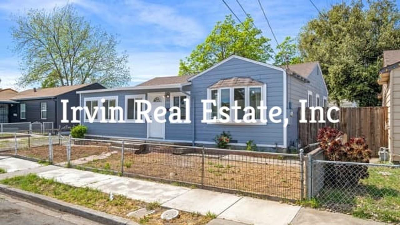 1932 Deodar Ave - Photo 2 of 15