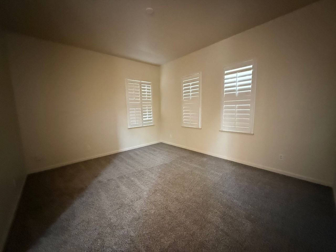 1487 Highland Dr - Photo 3 of 14