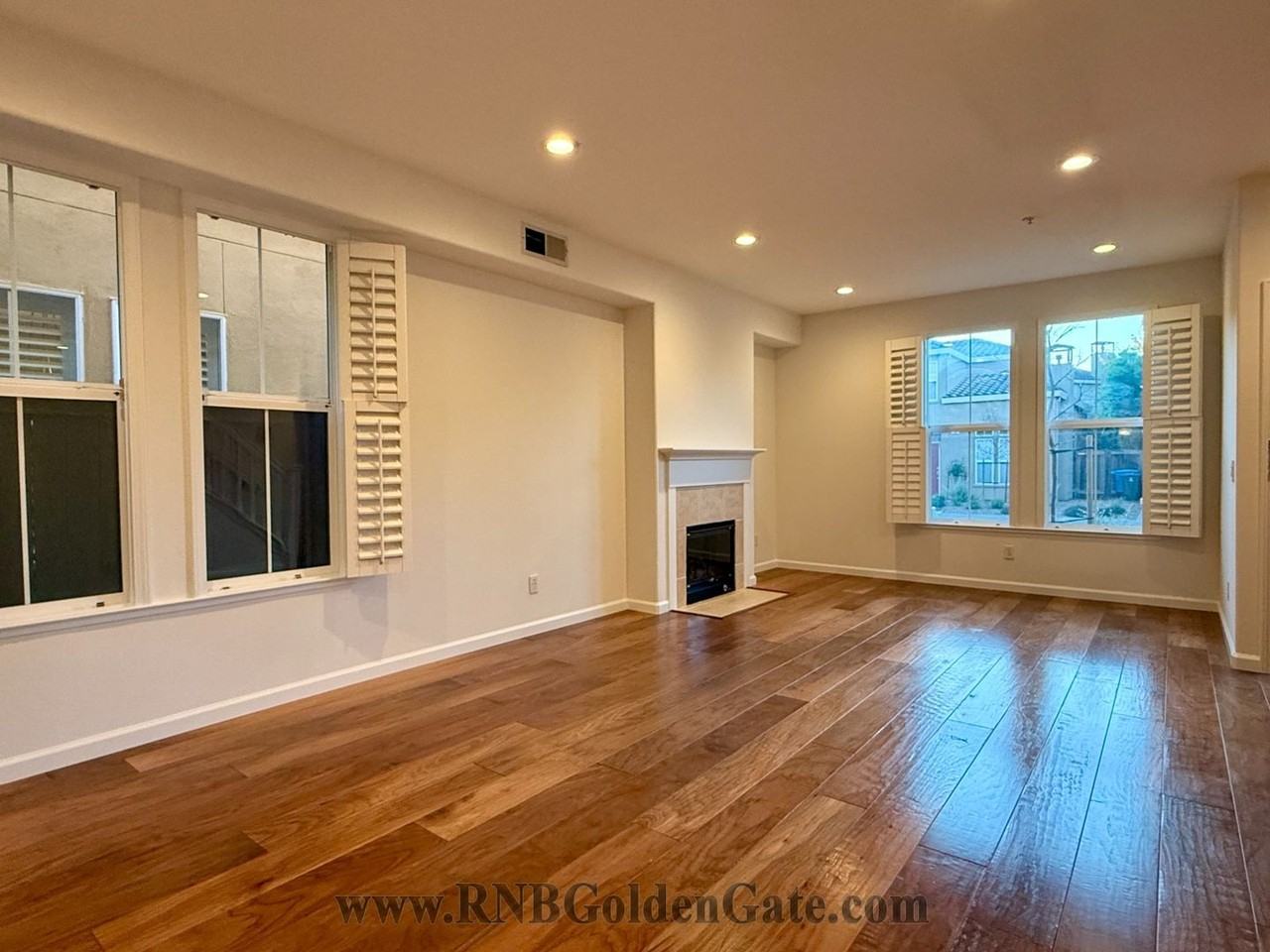 42 Arnold Dr - Photo 3 of 27