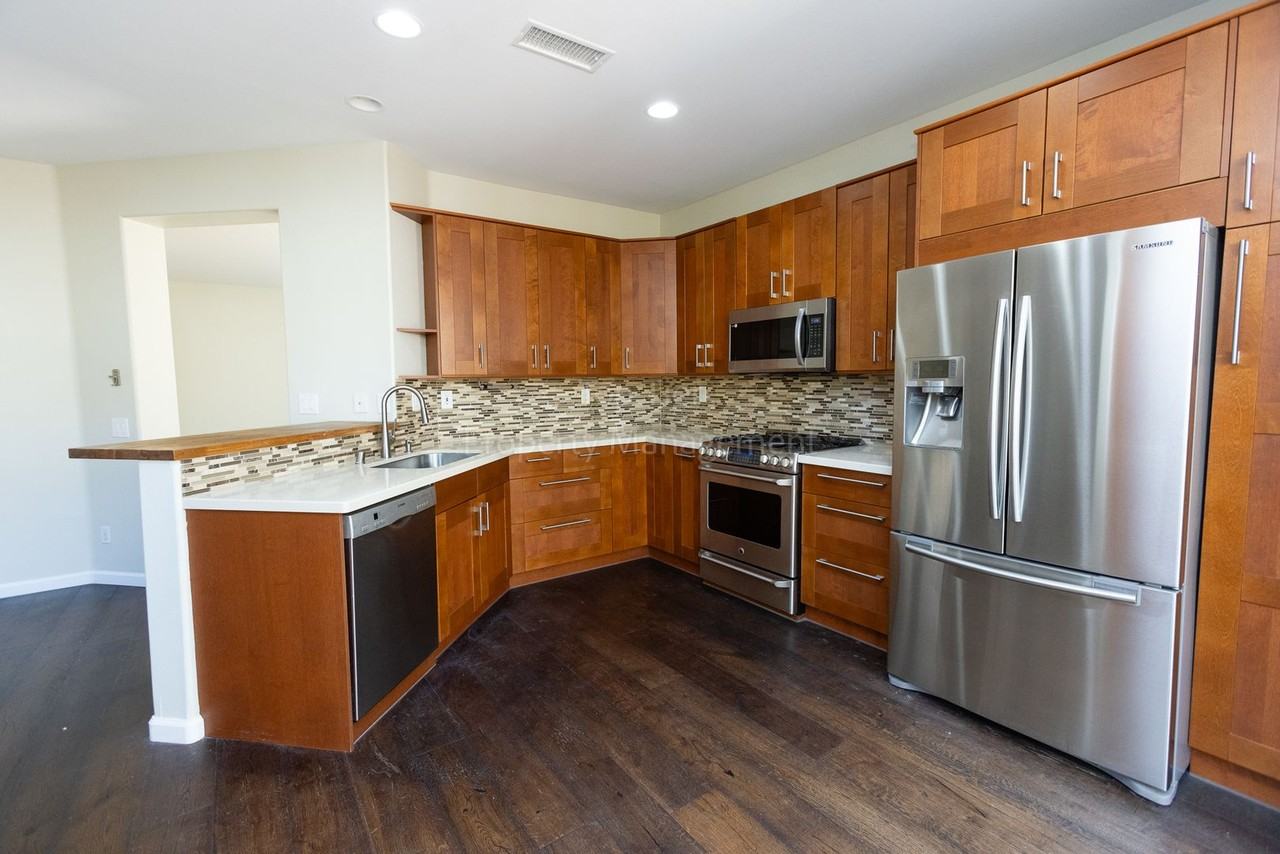 9574 Capricorn Way - Photo 4 of 36