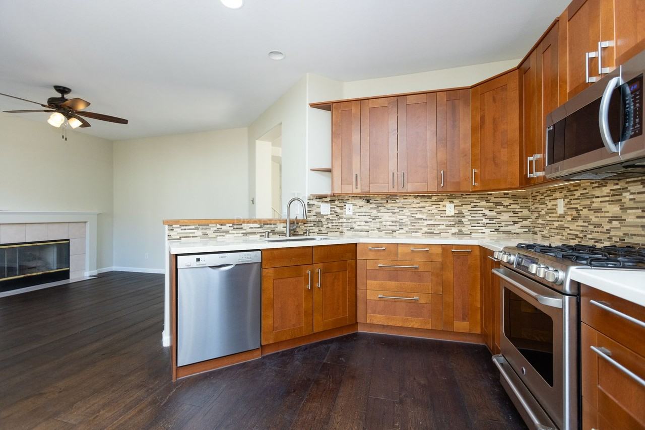 9574 Capricorn Way - Photo 5 of 36