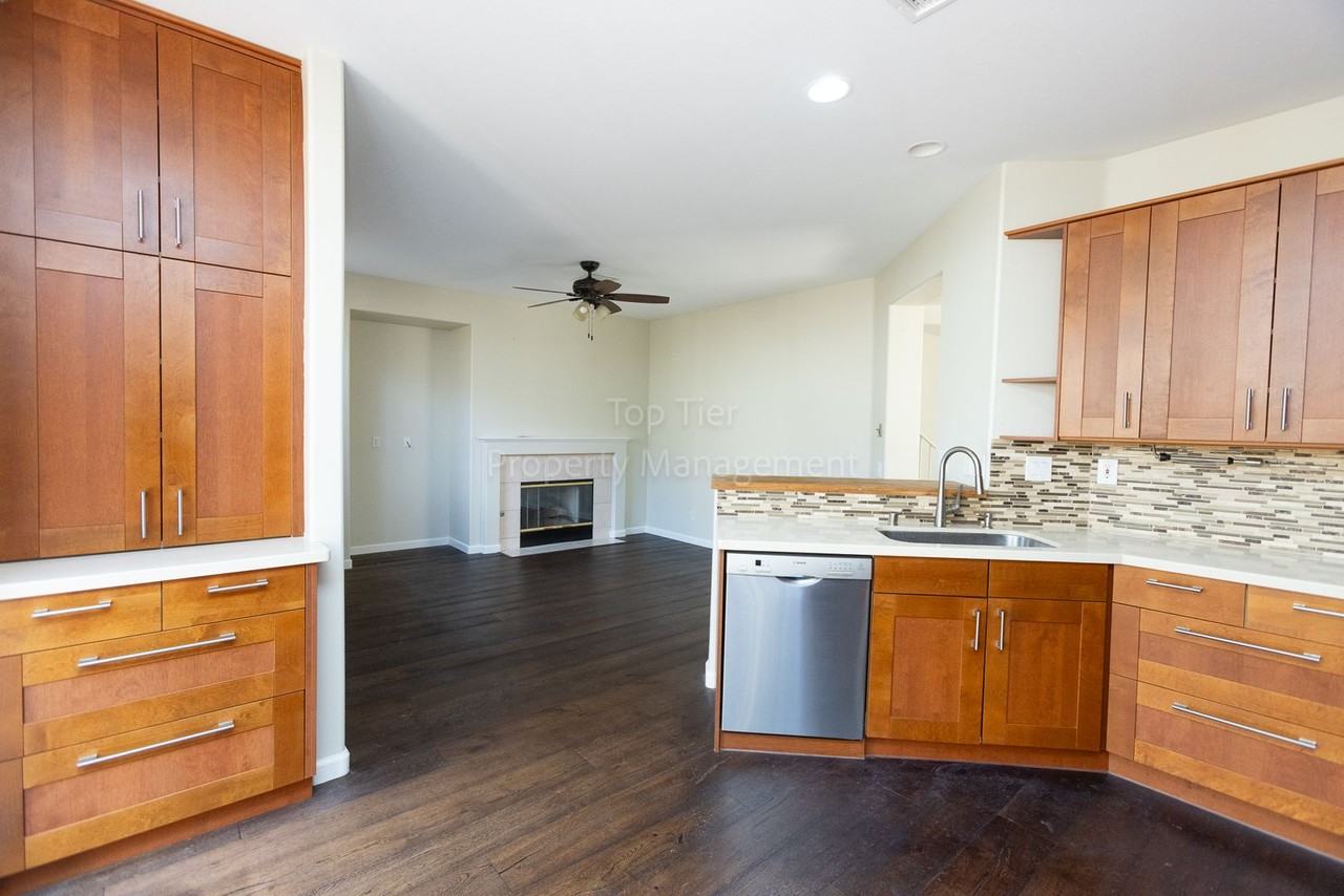 9574 Capricorn Way - Photo 7 of 36