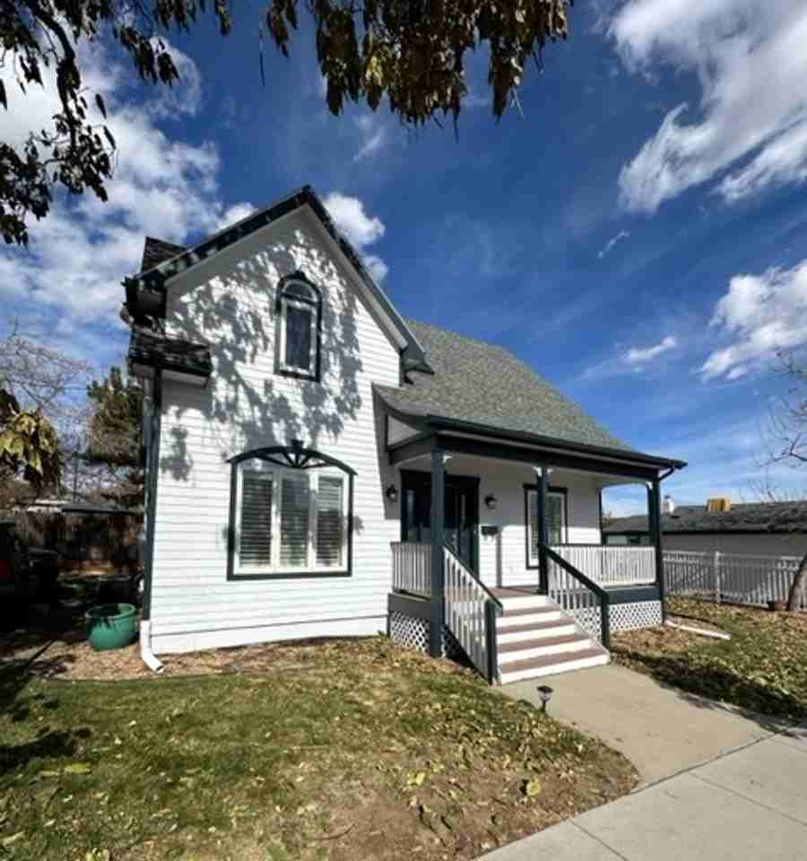 935 South St - Photo 2 of 26