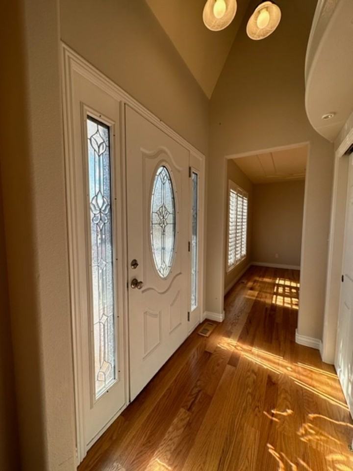 935 South St - Photo 3 of 26