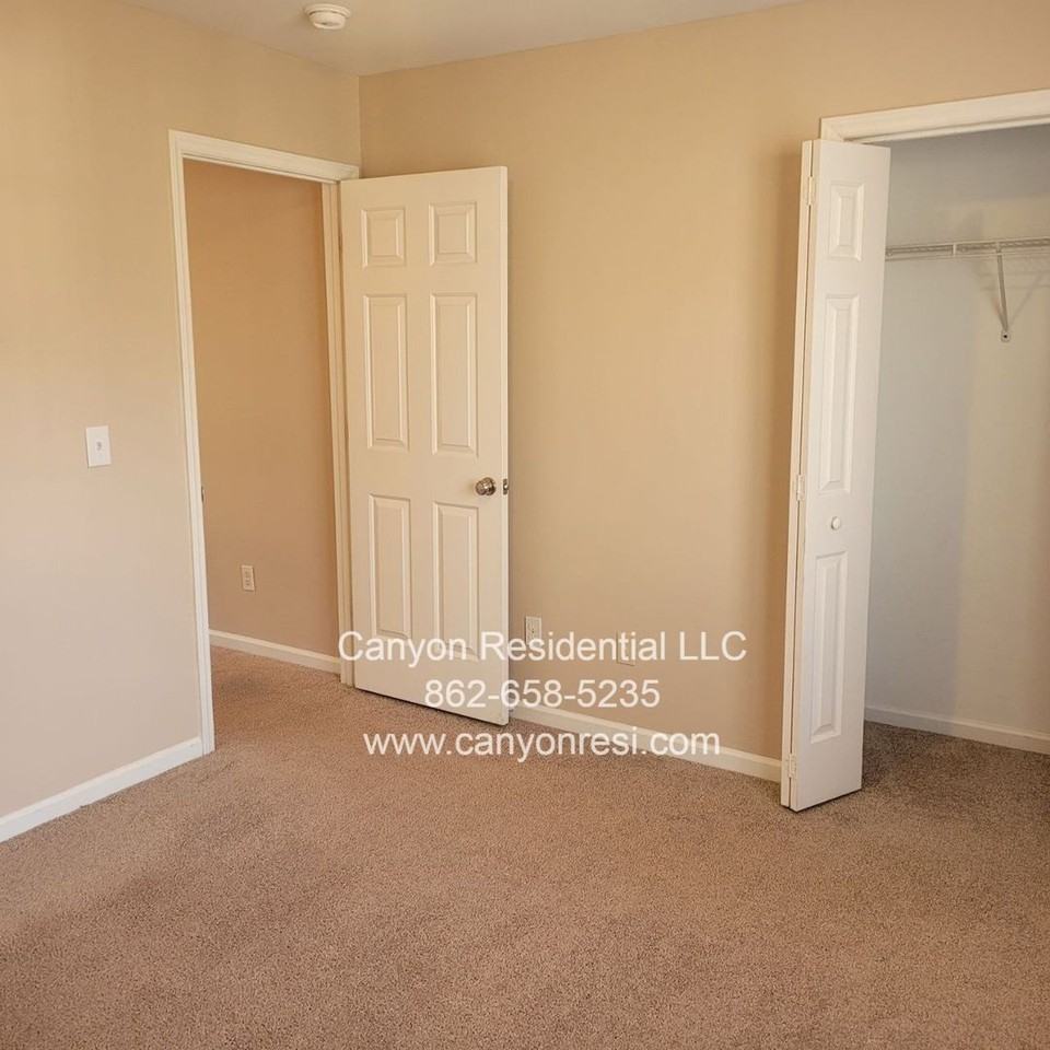 4396 Moat Dr - Photo 3 of 39