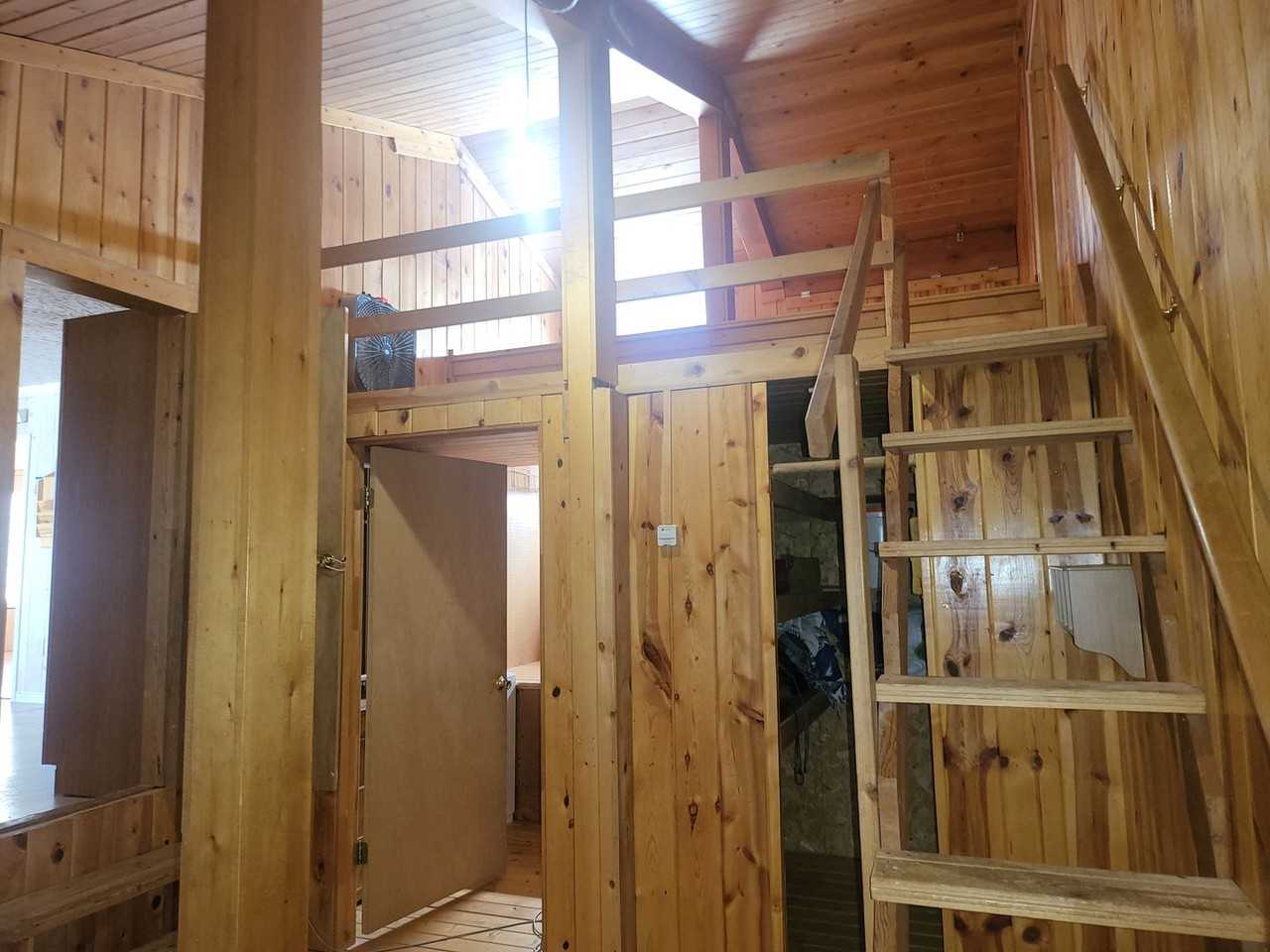 1411 Piney Dr - Photo 4 of 15