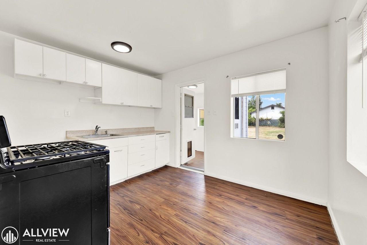 1328 Naranca Ave - Photo 3 of 29