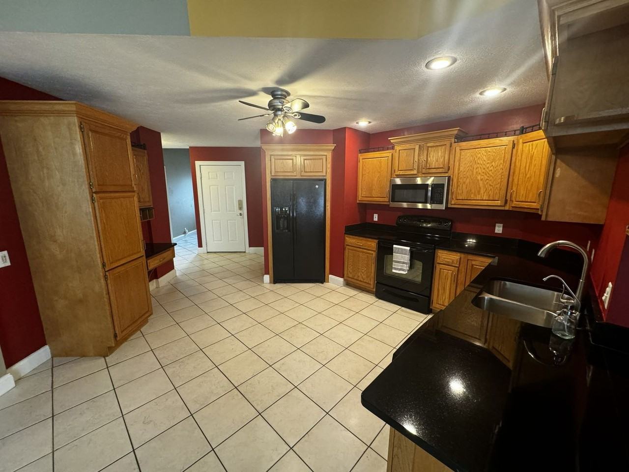 2984 Cullison Ct - Photo 6 of 21