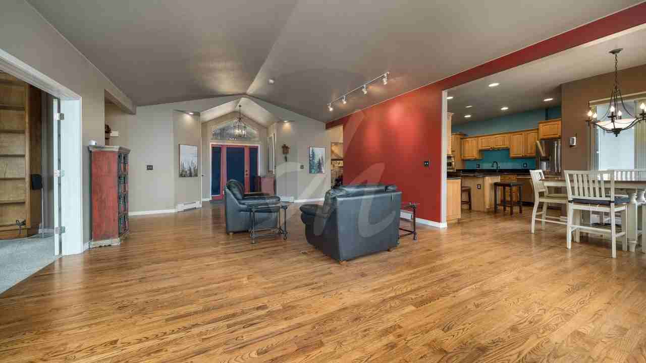 1228 Valley View Dr - Photo 4 of 35