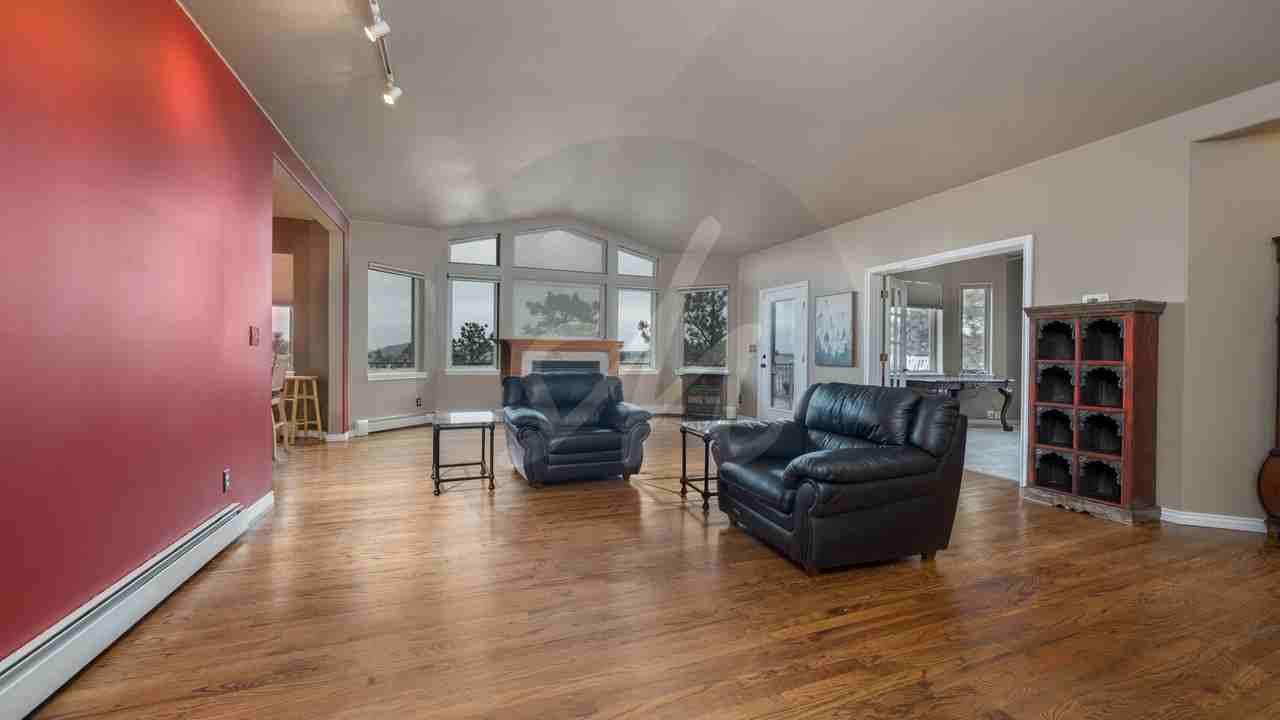 1228 Valley View Dr - Photo 5 of 35