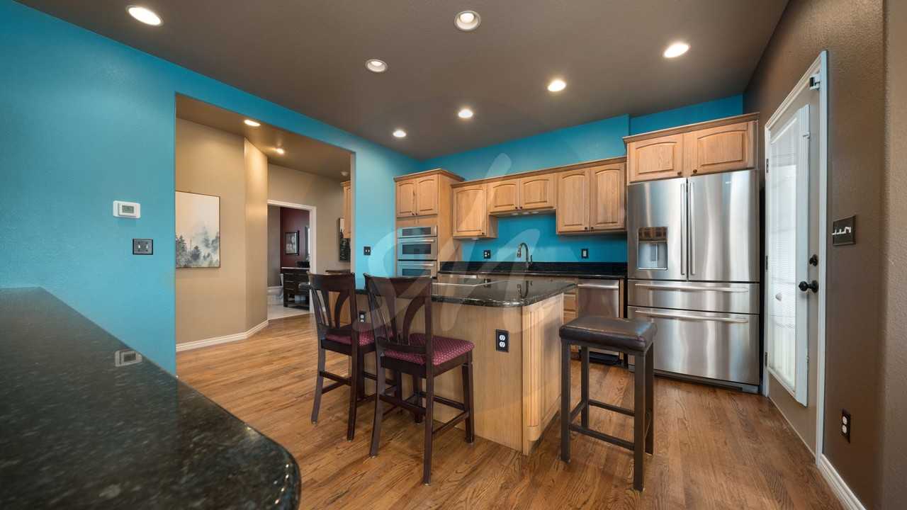 1228 Valley View Dr - Photo 7 of 35