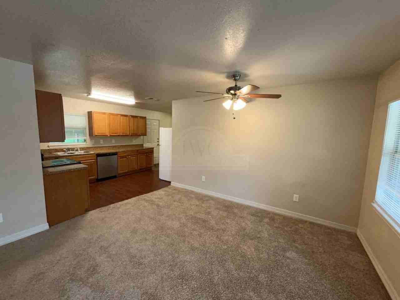 1603 Massey St - Photo 4 of 23