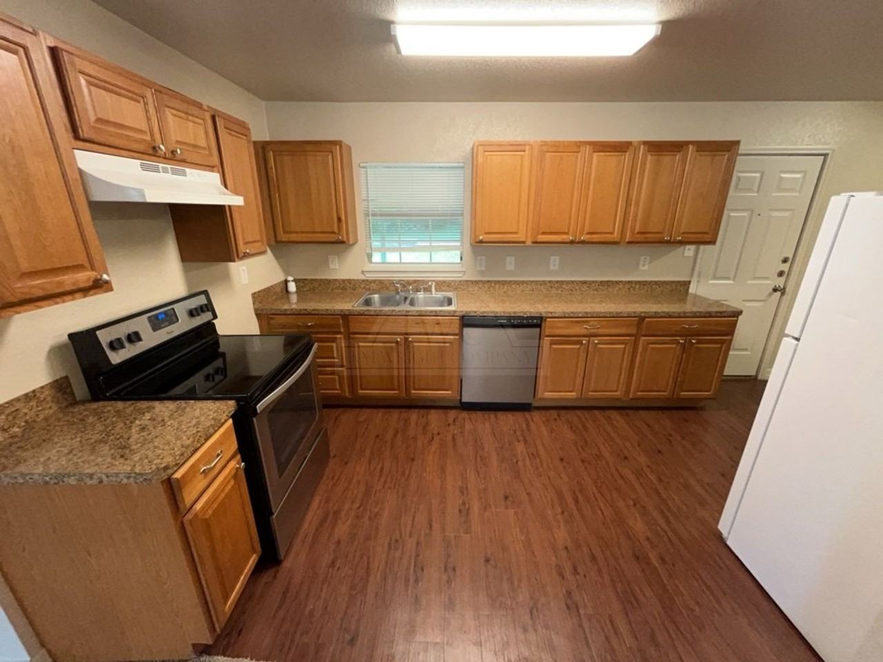 1603 Massey St - Photo 7 of 23