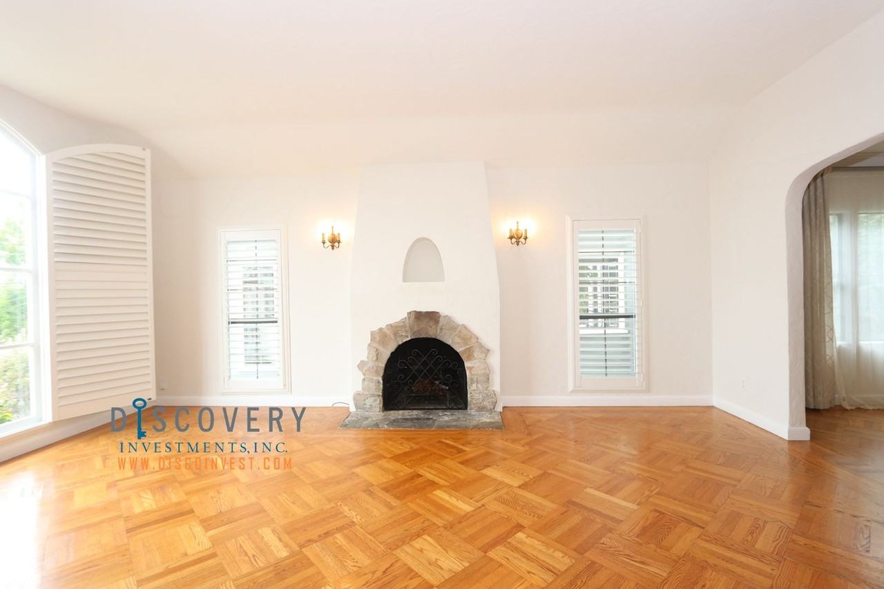 1890 Clemens Rd - Photo 2 of 19