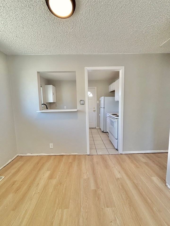 3556 Fairfax St - Photo 7 of 19