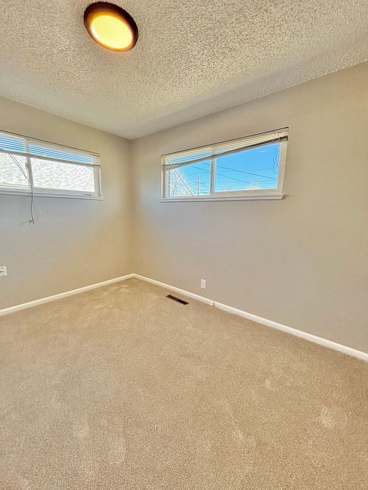 3556 Fairfax St - Photo 7 of 19