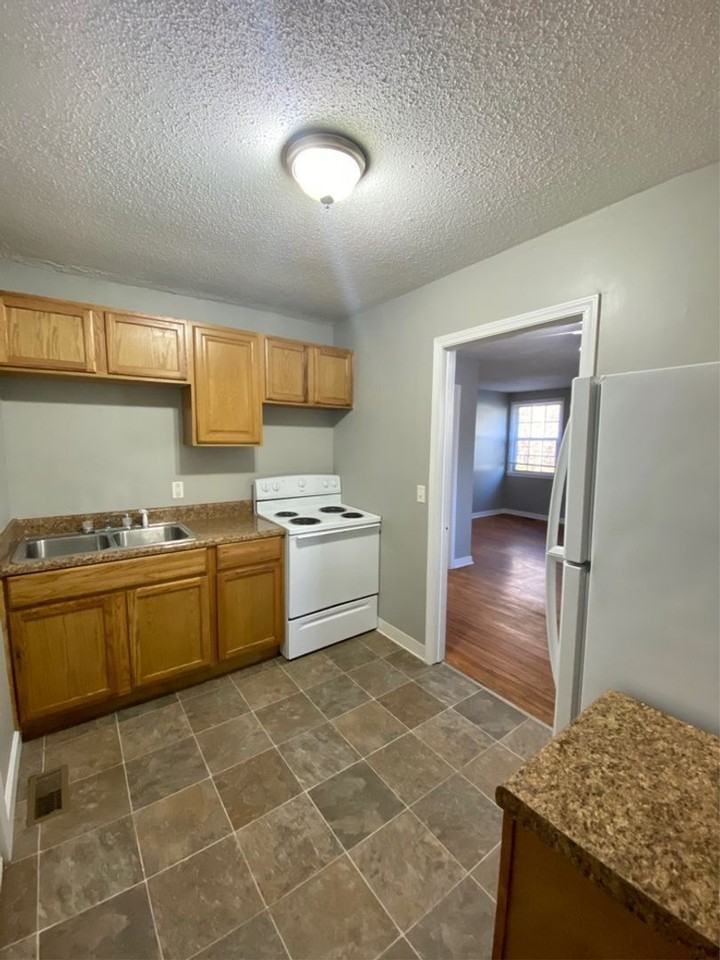 117 Valley View Cir - Photo 2 of 7