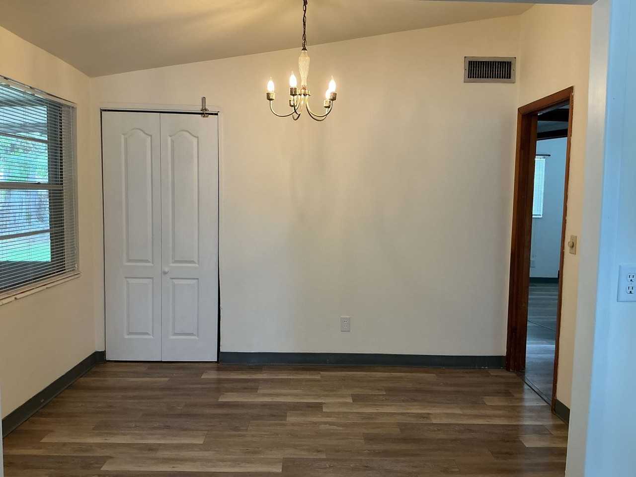 3015 Balfour Ave - Photo 6 of 13