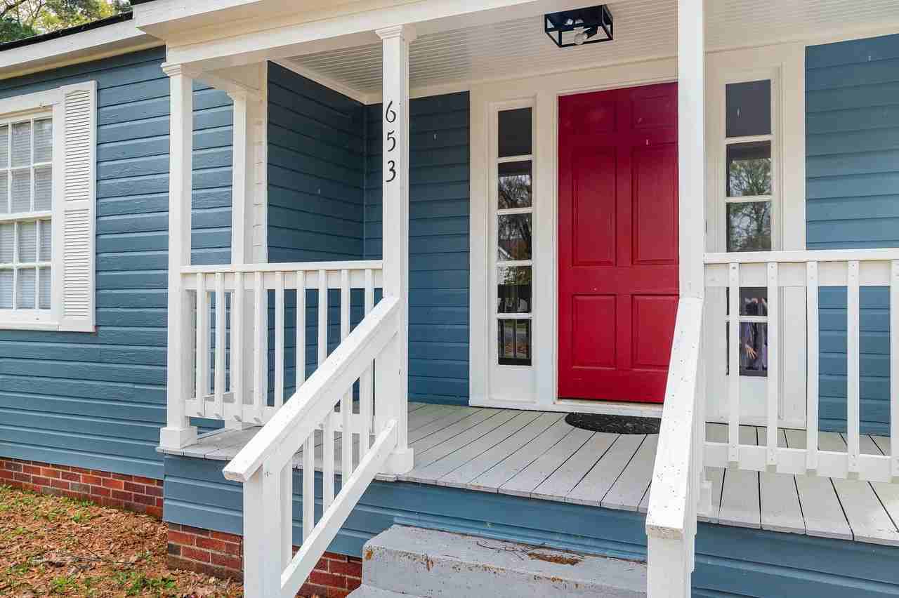 653 College St - Photo 2 of 19