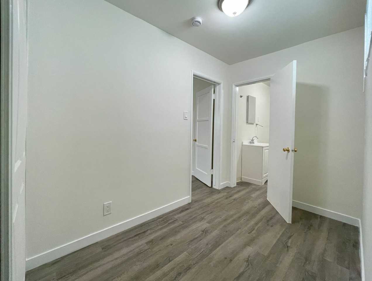 1317 W 107th St - Photo 2 of 6