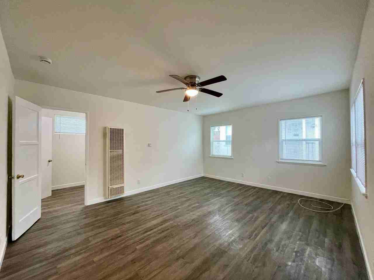 1317 W 107th St - Photo 6 of 6