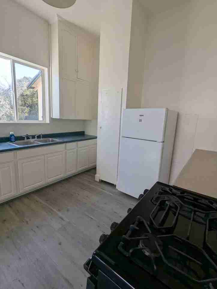 1171 High St - Photo 3 of 6