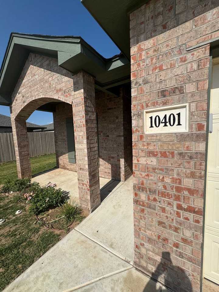 10401 Bolen St - Photo 2 of 18