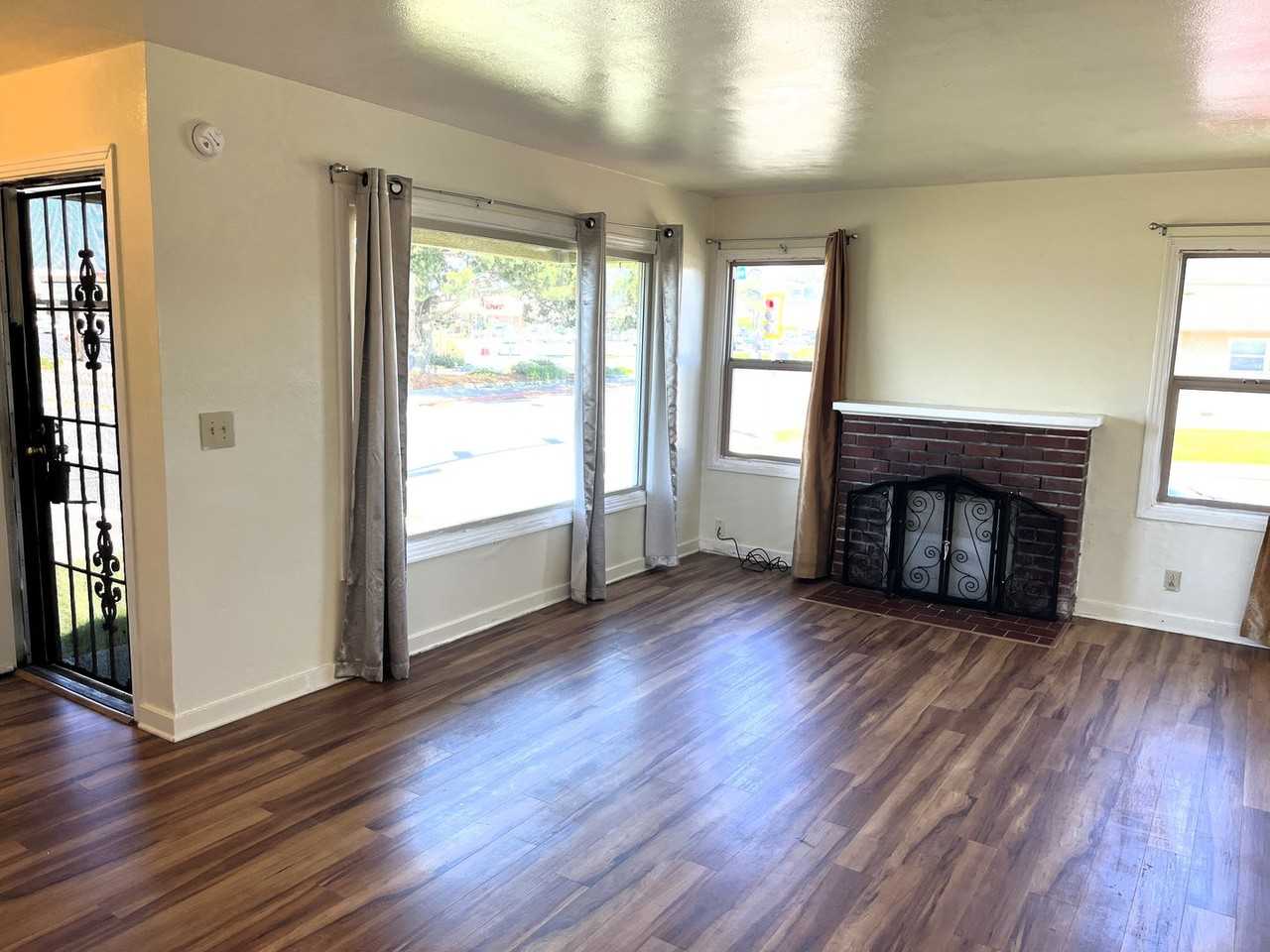 905 W Harris St - Photo 4 of 17