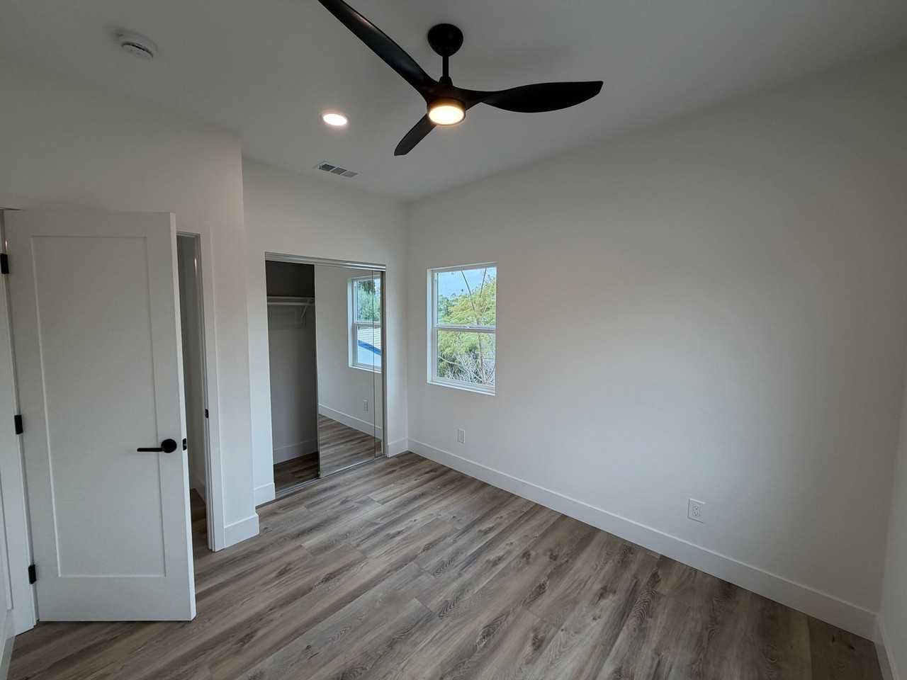 5090-5094 Catoctin Dr. - Photo 5 of 14