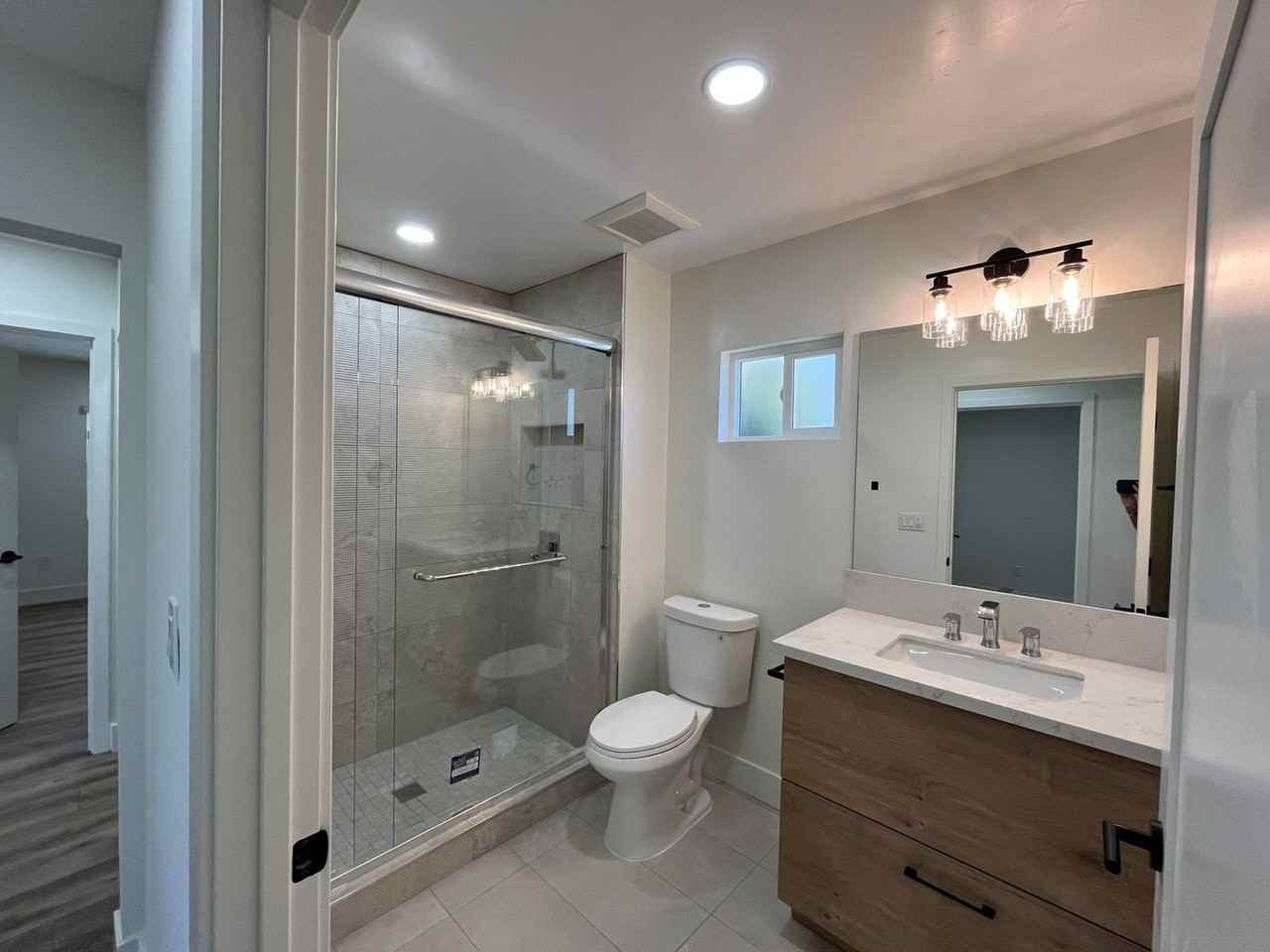 5092 Catoctin Dr - Photo 4 of 8