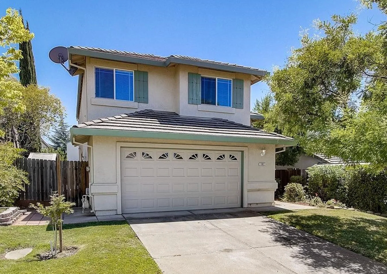 102 Mcnamee Dr - Photo 2 of 17