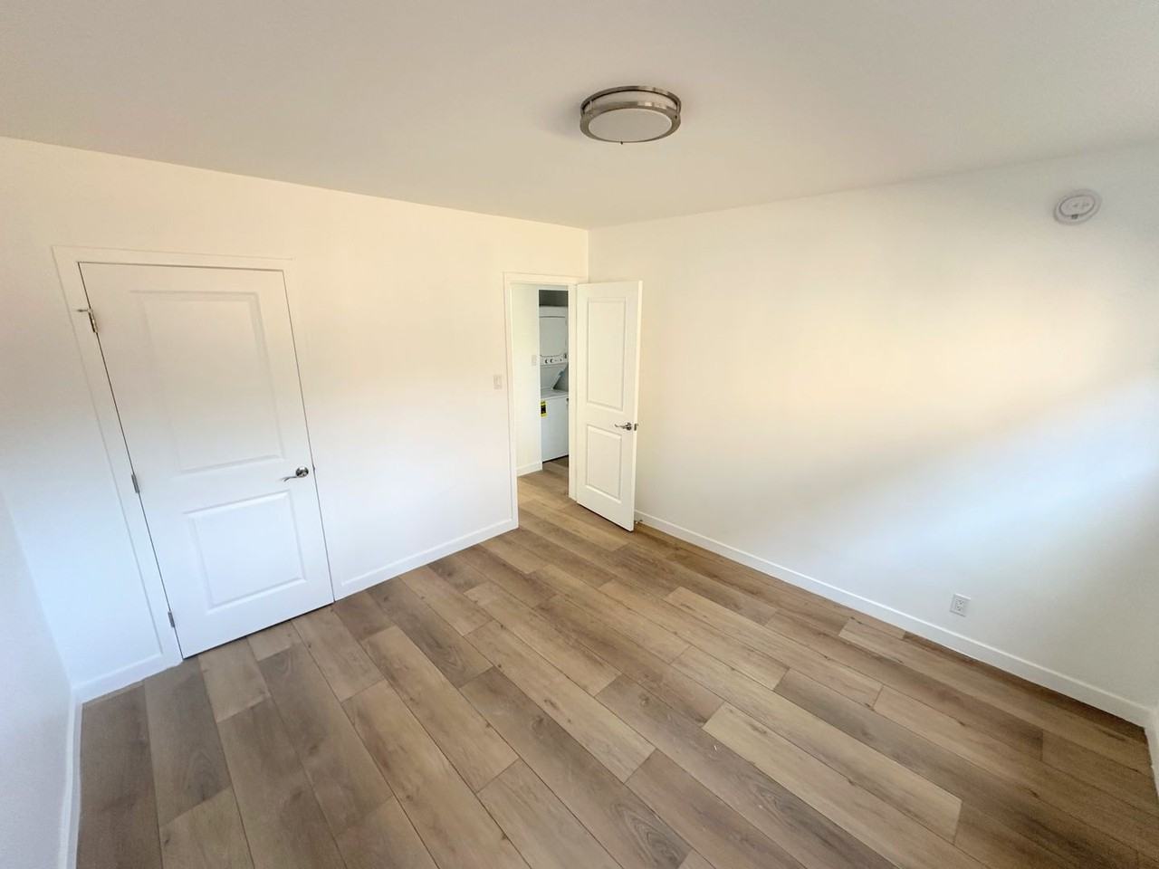 14410 Magnolia Blvd #1 - Photo 7 of 12