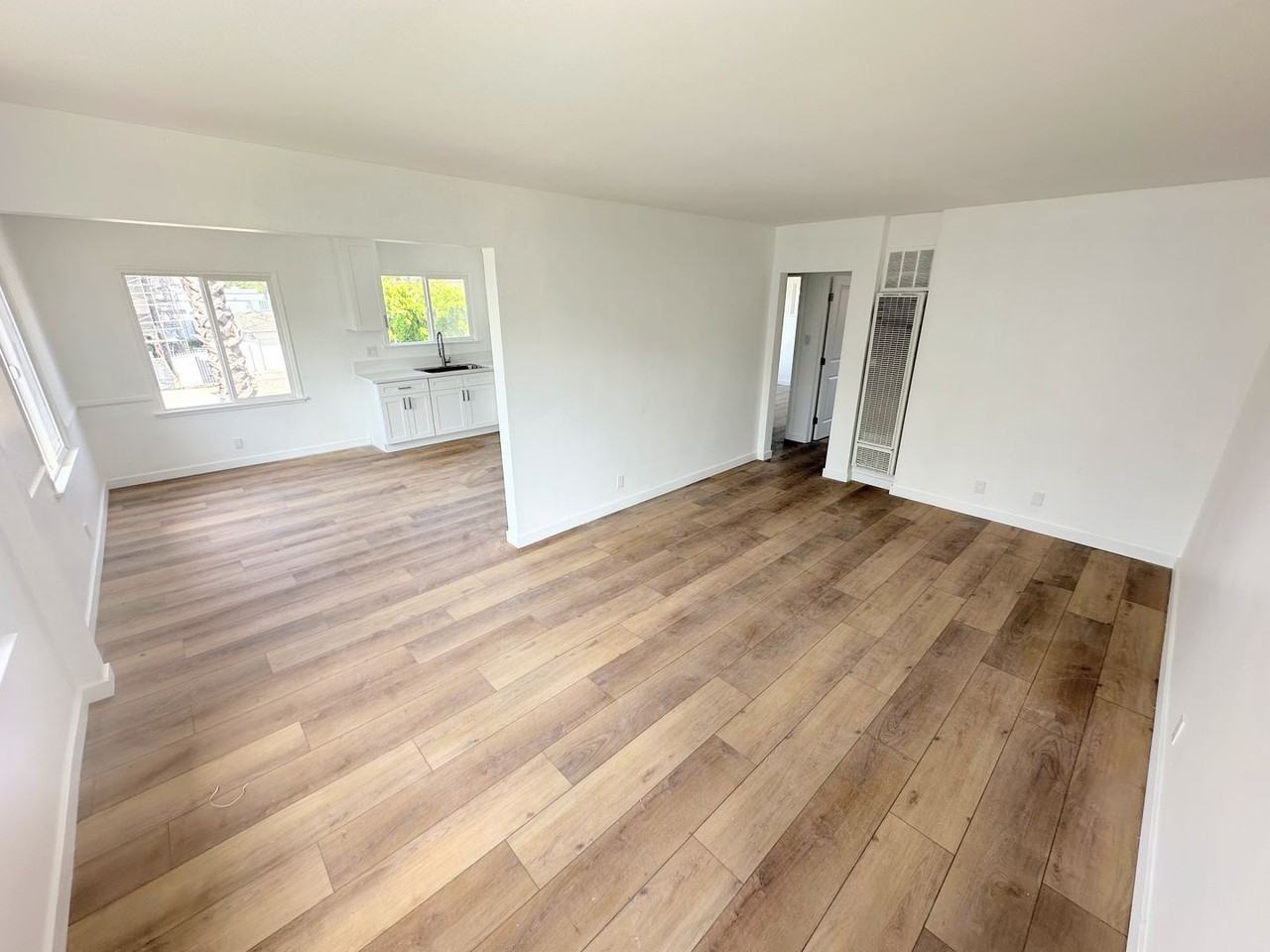 14410 Magnolia Blvd #4