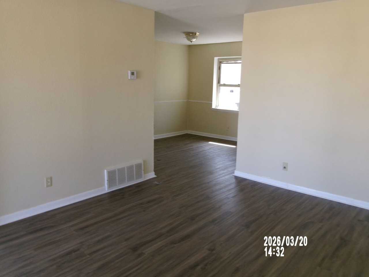 2206 Nw 43rd St - Photo 3 of 14