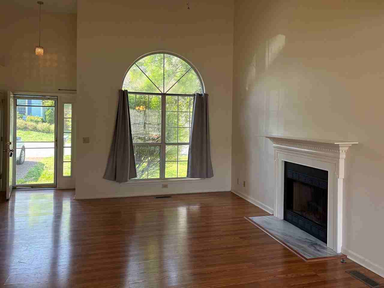 5268 Village Way - Photo 4 of 25