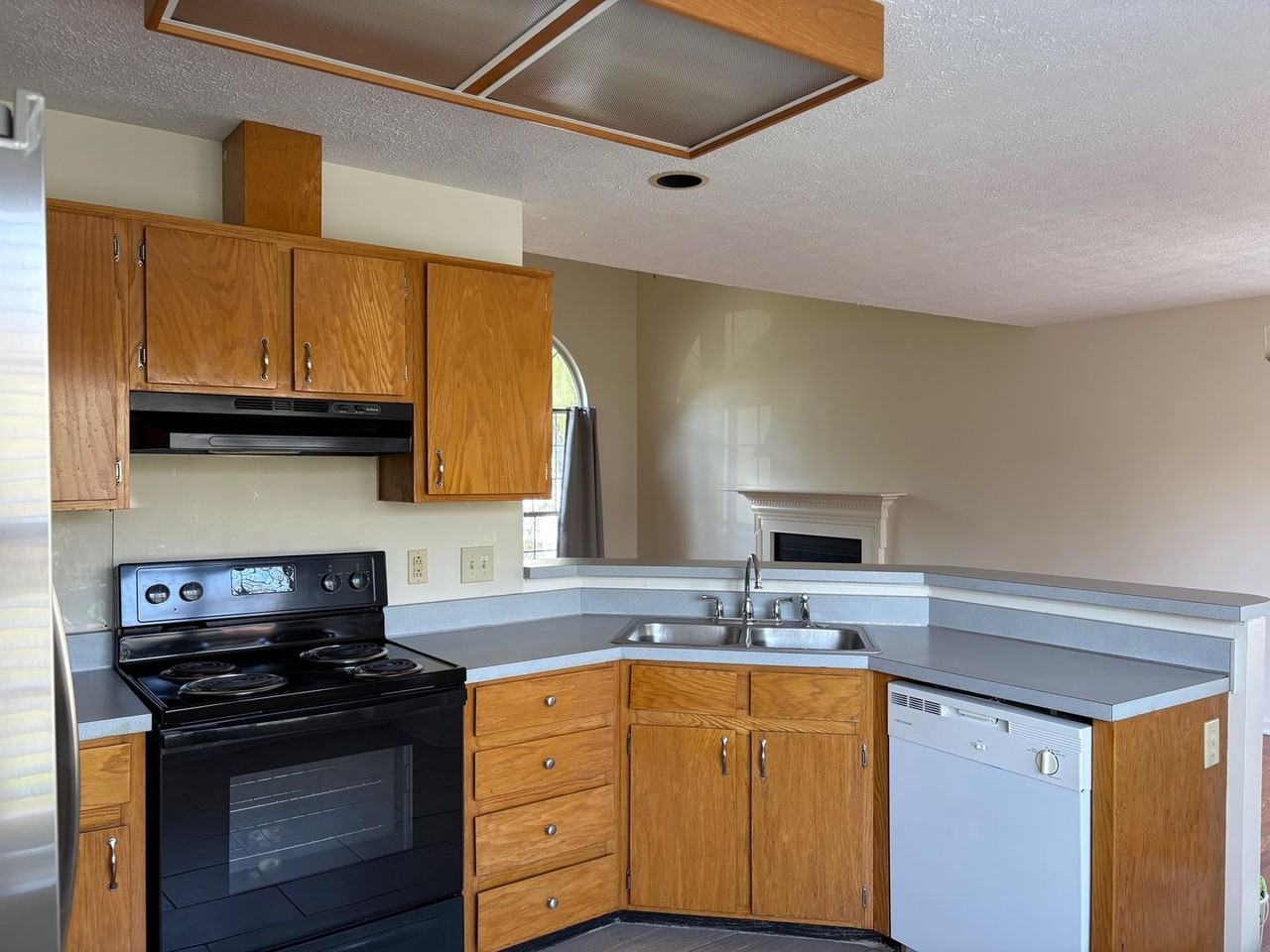 5268 Village Way - Photo 6 of 25