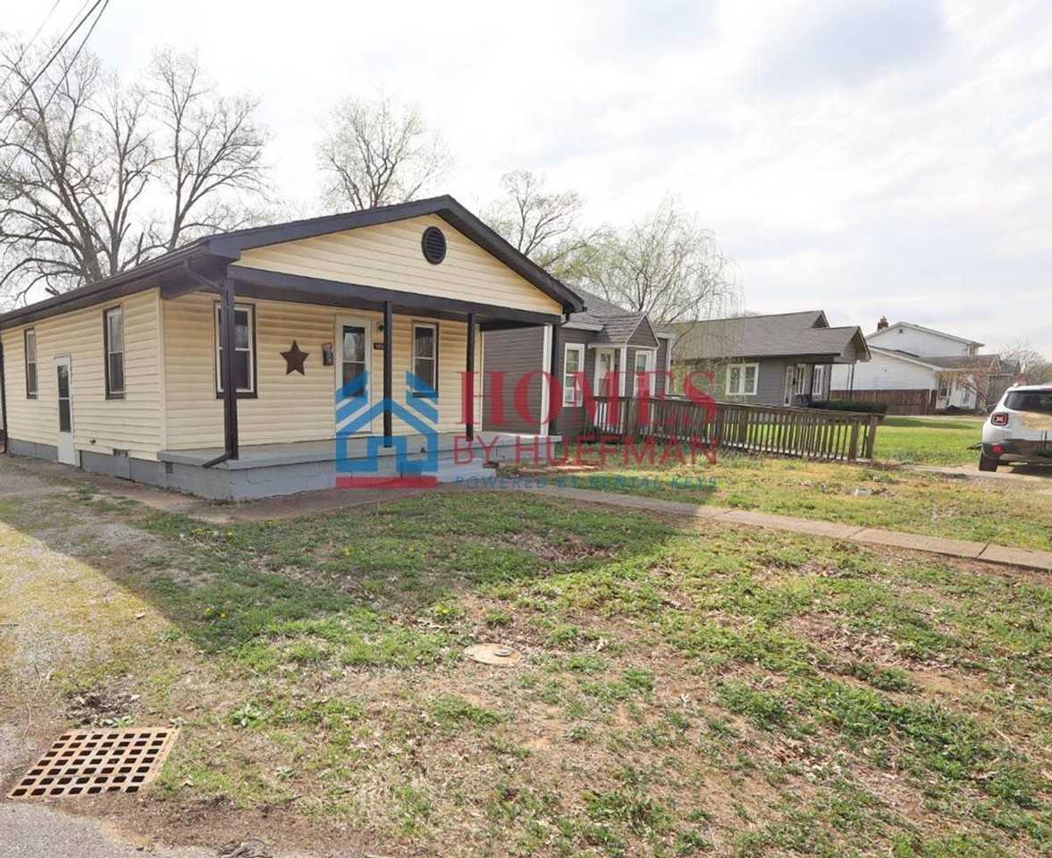 1650 E Koch Ave - Photo 2 of 21